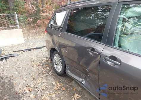 2011 Toyota Sienna Xle V6 from USA, damaged, VIN 5TDYK3DC4BS062276